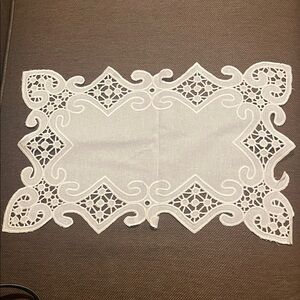 White Cutwork Embroidered Table Runner - Elegant Dining Linen
